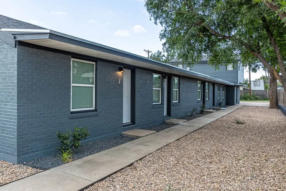 The front of the five Sparra Homes units, side by side